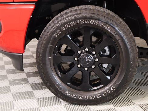Used 2024 RAM 2500 Big Horn w/ Night Edition AWD/4WD image 17