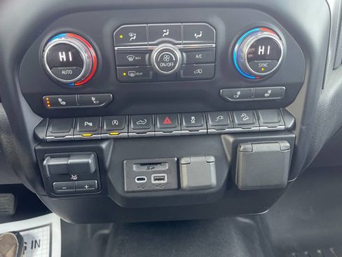 Used 2020 Chevrolet Silverado 1500 LT w/ All-Star Edition image 22