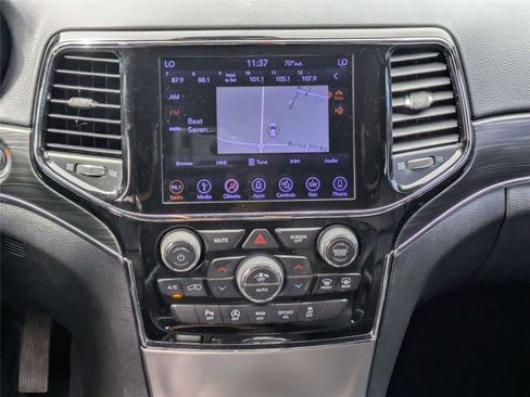 Used 2019 Jeep Grand Cherokee Limited w/ Luxury Group II image 21