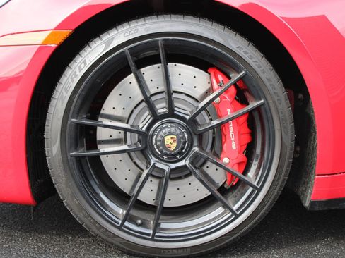 Certified 2022 Porsche 911 Targa 4 GTS image 28