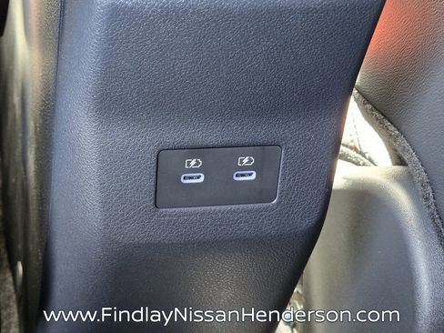 Used 2025 Nissan Kicks SR AWD/4WD image 12