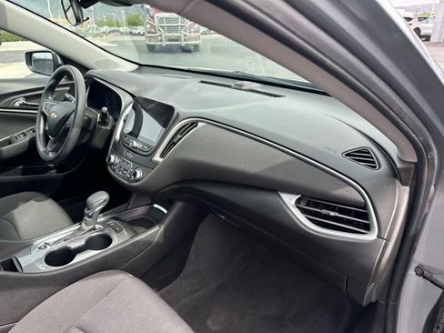 Used 2024 Chevrolet Malibu LT FWD image 19