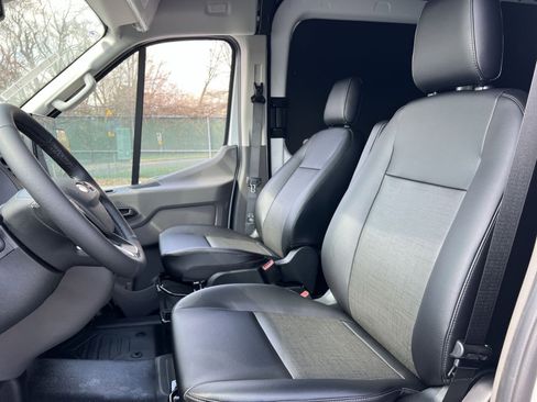 New 2026 Ford Transit 250 148 Medium Roof image 13