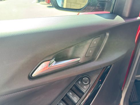 Used 2025 Chevrolet Equinox LT w/ Convenience Package II image 15