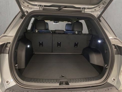 New 2026 Chevrolet Equinox ACTIV w/ Convenience Package III image 13