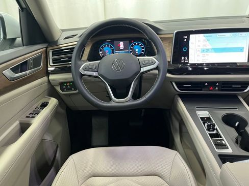 New 2026 Volkswagen Atlas SE image 18