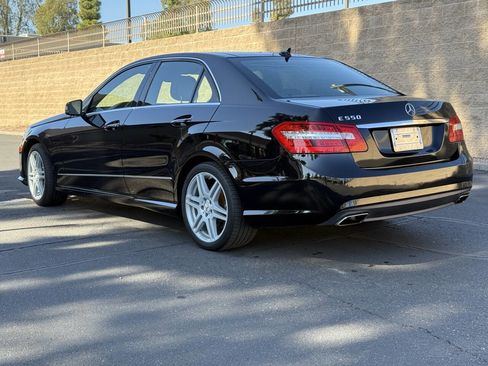 Used 2010 Mercedes-Benz E 550 E 550 Sport 4dr Sedan image 9