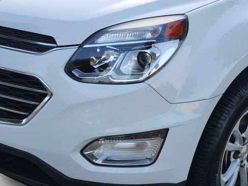 Used 2017 Chevrolet Equinox LT w/ Convenience Package AWD/4WD image 35