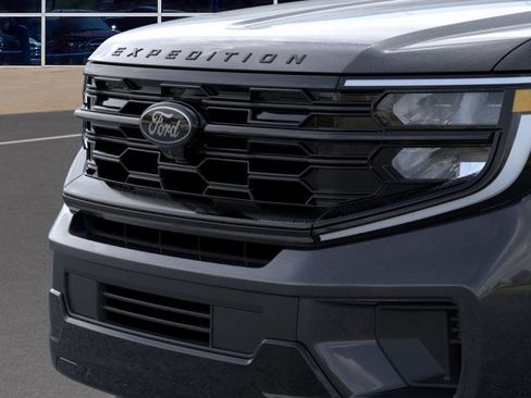 New 2025 Ford Expedition Max Platinum w/ Stealth Appearance Package image 17