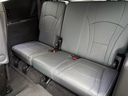 Used 2023 Buick Enclave Essence w/ Sport Touring Edition image 25