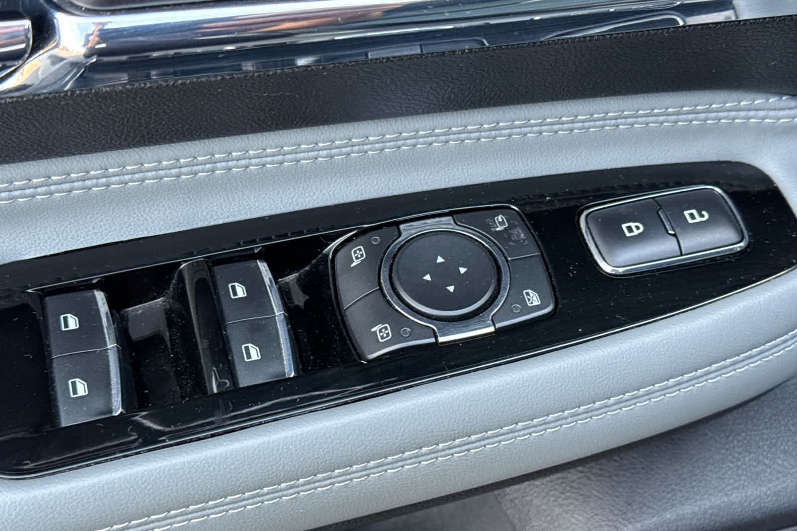 Used 2020 Lincoln Corsair AWD w/ Equipment Group 101A image 13