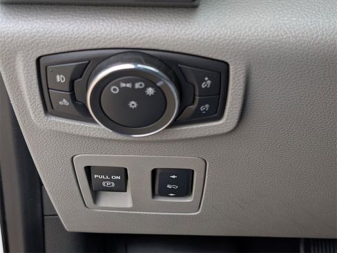 Used 2018 Ford F150 XLT w/ Equipment Group 302A Luxury image 21