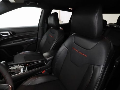 Used 2023 Jeep Compass Trailhawk image 10