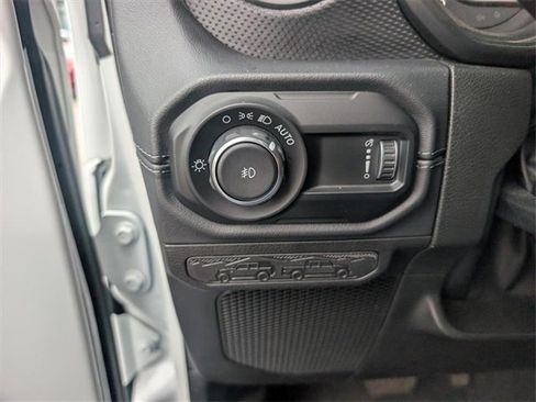 Used 2024 Jeep Wrangler Unlimited Rubicon w/ Safety Group image 15