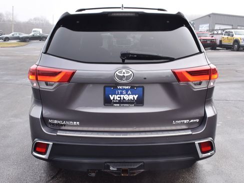 Used 2019 Toyota Highlander Limited image 32