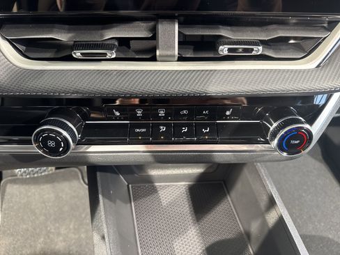 New 2026 Chevrolet Equinox LT image 25