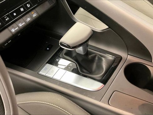 Certified 2025 Hyundai Elantra Sport w/ Cargo Package image 15