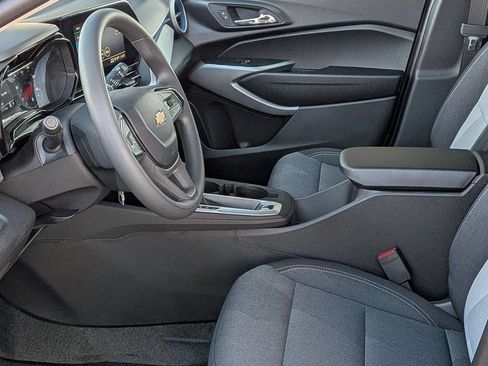 New 2026 Chevrolet Trax LS w/ LS Convenience Package FWD image 19