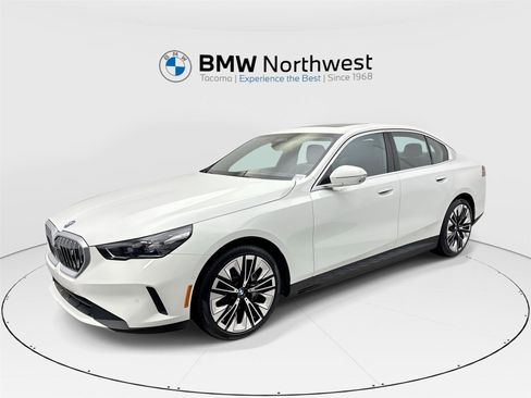 Used 2026 BMW i5 eDrive40 image 1