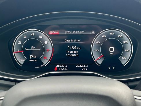 Used 2025 Audi Q5 2.0T Premium image 38