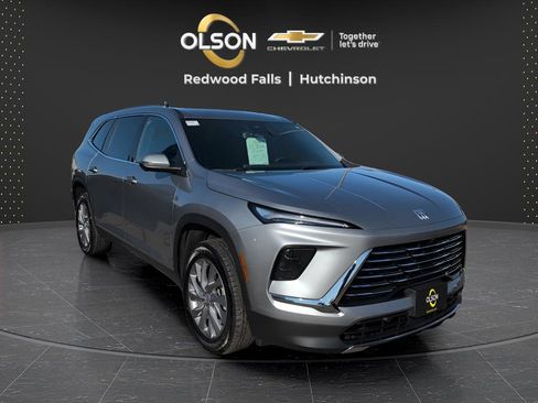 Used 2025 Buick Enclave Preferred image 7