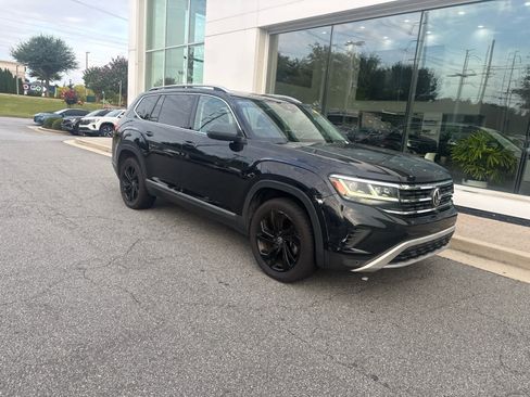Certified 2021 Volkswagen Atlas SEL Premium AWD/4WD image 2