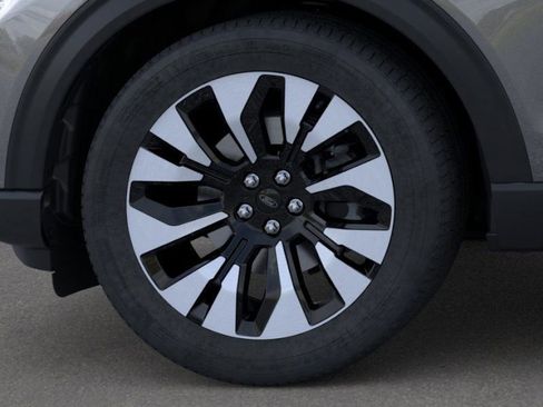 New 2026 Ford Explorer Platinum image 19