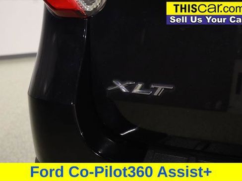 Used 2022 Ford Explorer XLT w/ Equipment Group 202A AWD/4WD image 13