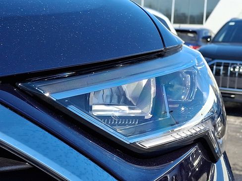 Certified 2025 Audi Q3 2.0T Premium Plus w/ Premium Plus Package image 9