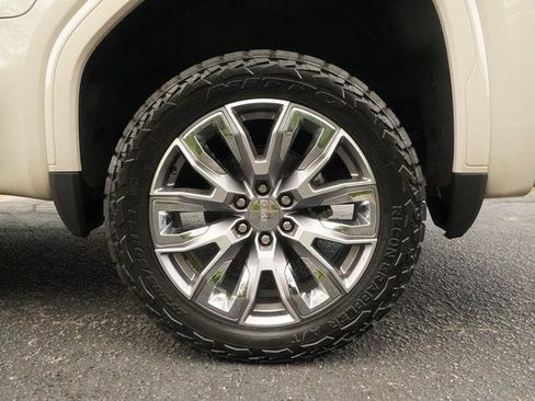 New 2026 GMC Sierra 1500 Denali w/ Denali Reserve Package AWD/4WD image 40