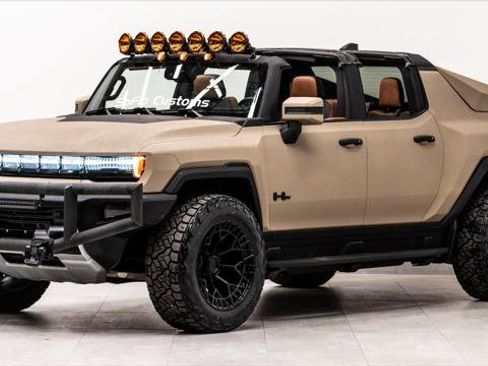 Used 2025 GMC Hummer EV 3X w/ LPO, Dark Essentials Package AWD/4WD image 1