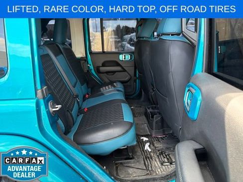Used 2019 Jeep Wrangler Unlimited Sahara AWD/4WD image 12