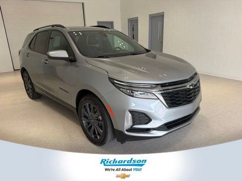 Used 2024 Chevrolet Equinox RS w/ LPO, Floor Liner Package FWD image 1