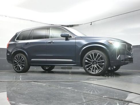 Used 2026 Volvo XC90 B6 Plus w/ Protection Package Premier AWD/4WD image 34