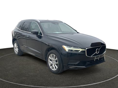 Used 2021 Volvo XC60 T5 Momentum image 8