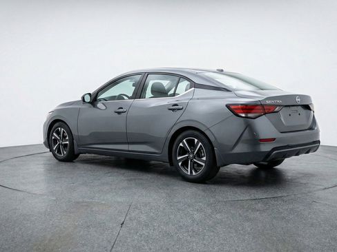 Used 2025 Nissan Sentra SV image 6