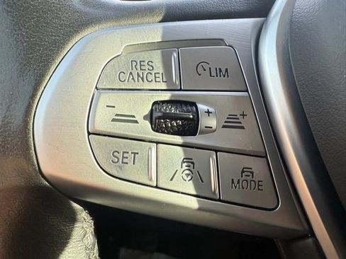 Used 2019 BMW X7 xDrive50i w/ Premium Package image 21