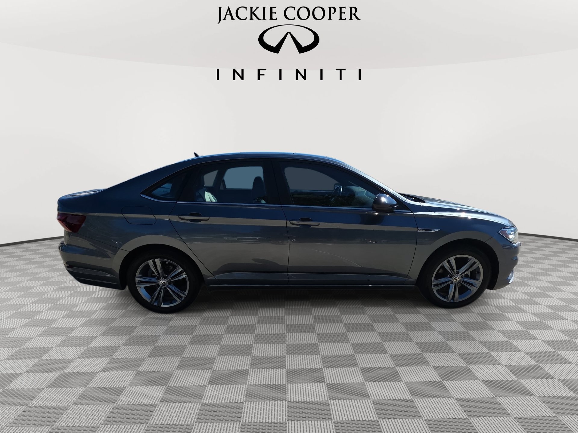 Used 2020 Volkswagen Jetta R-Line FWD image 4