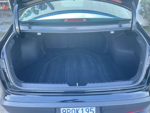 Used 2025 Kia K4 LXS image 32