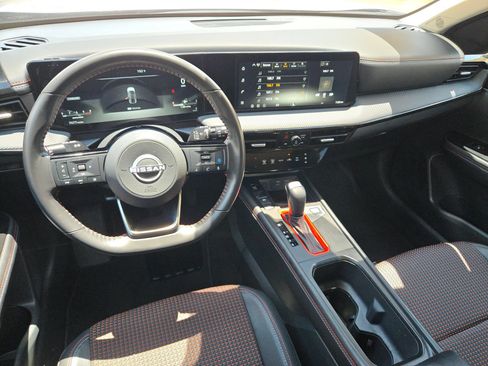 Certified 2026 Nissan Kicks SR FWD image 15