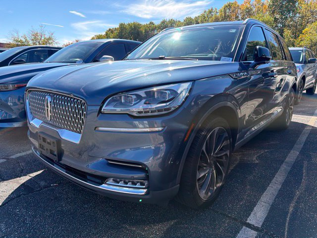 Used 2020 Lincoln Aviator Reserve w/ Equipment Group 202A AWD/4WD image 3