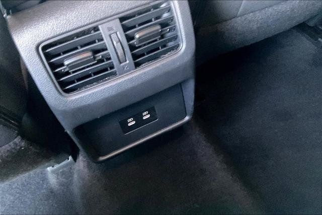 Used 2025 Nissan Rogue SV FWD image 10
