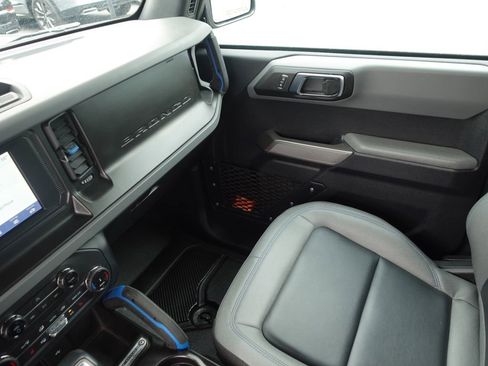 Used 2022 Ford Bronco Black Diamond AWD/4WD image 21