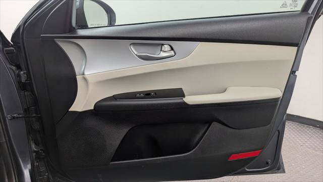 Used 2023 Kia Forte LXS w/ LXS Technology Package FWD image 23