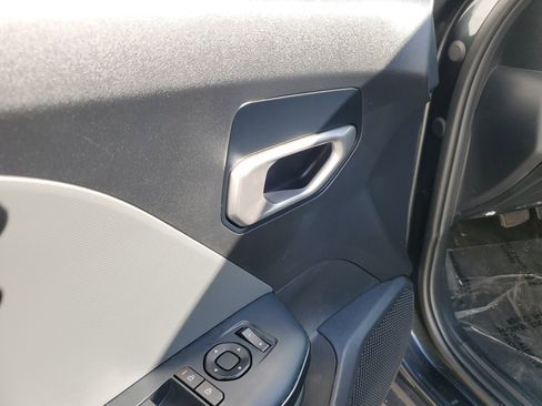 Used 2025 Kia K4 LX image 17