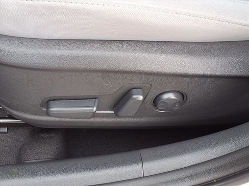 Used 2023 Hyundai Kona SEL image 5