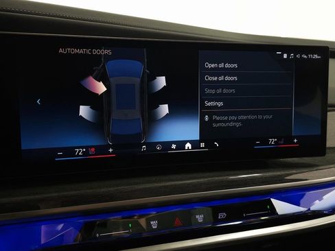 Used 2025 BMW 760i xDrive w/ Executive Package image 42