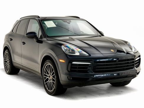 Used 2023 Porsche Cayenne Platinum Edition image 34