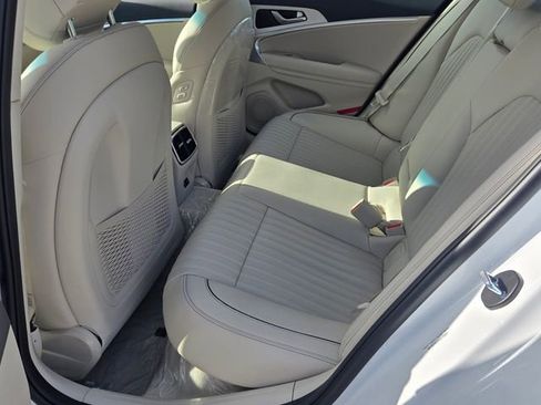 New 2026 Genesis G70 2.5T Prestige RWD image 7