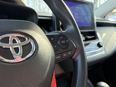 Used 2023 Toyota Corolla LE image 16